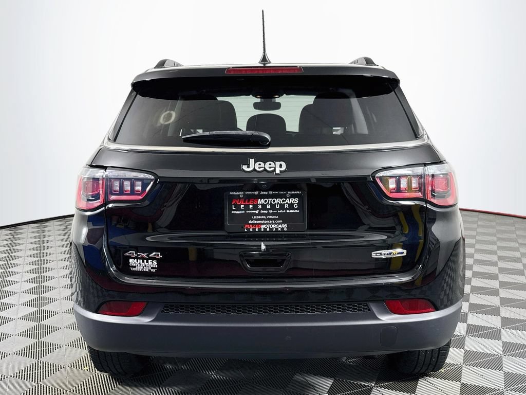 Used 2018 Jeep Compass Latitude w/ Popular Equipment Group AWD/4WD image 6