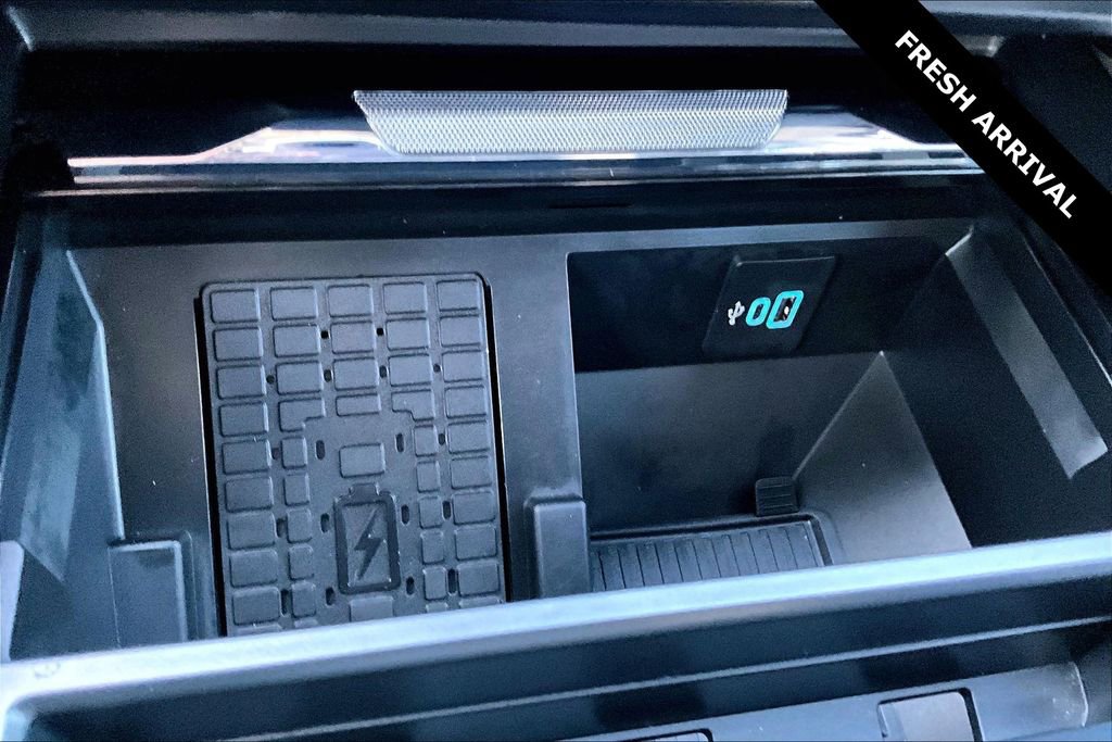 Used 2024 Ford F350 Lariat w/ Lariat Ultimate Package image 16