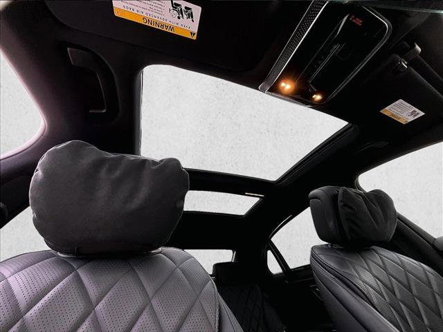 Used 2025 Mercedes-Benz S 580e 4MATIC Sedan image 17