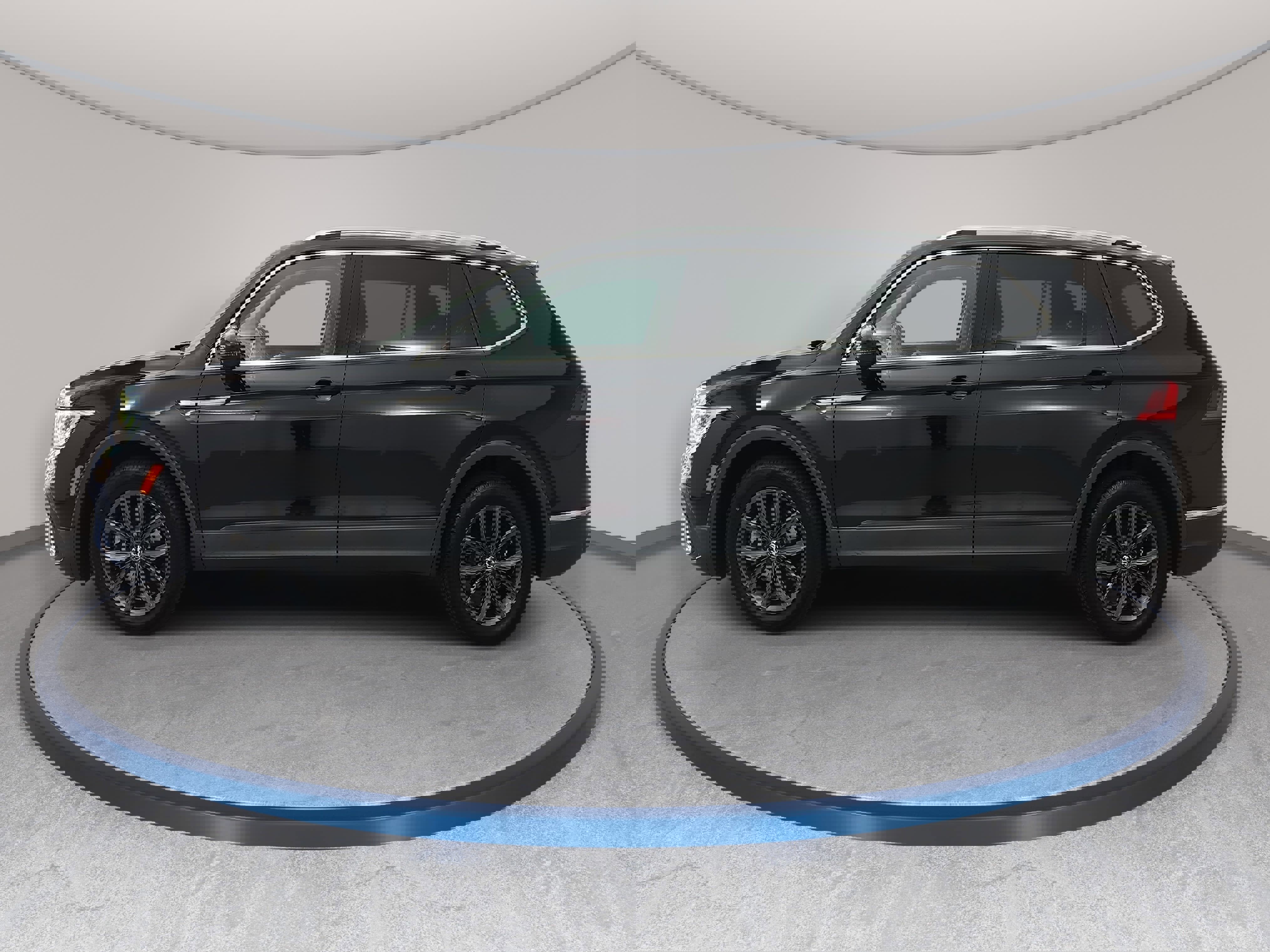 Used 2022 Volkswagen Tiguan SE w/ Panoramic Sunroof Package image 8