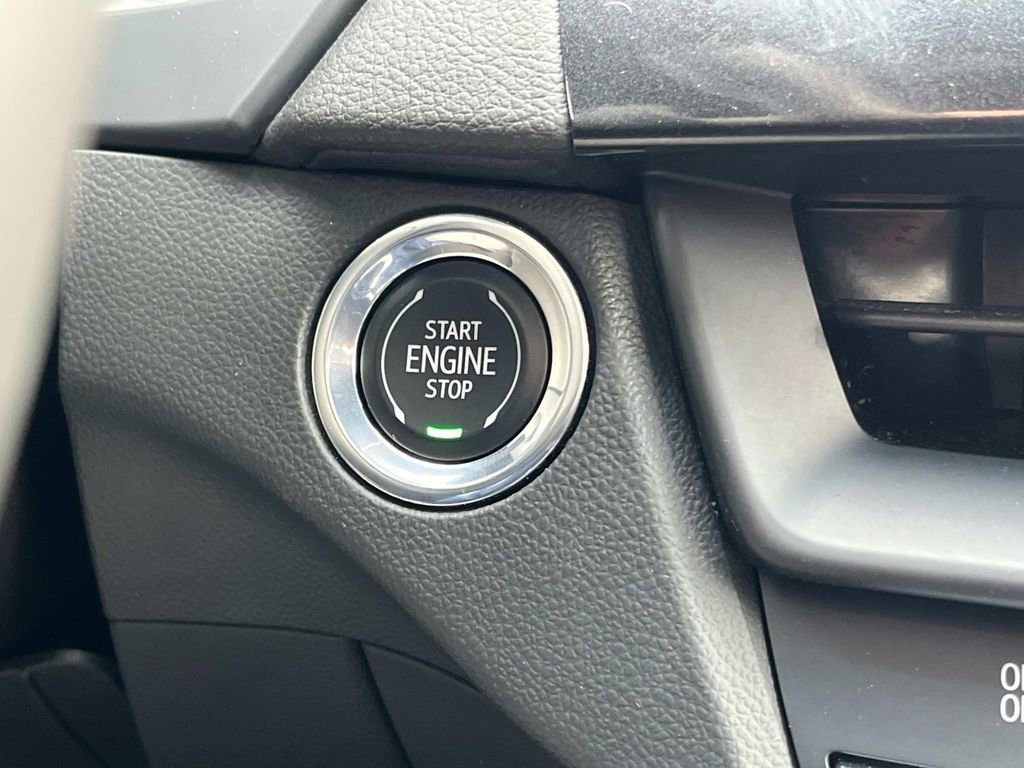 Used 2024 Cadillac CT4 Luxury image 37