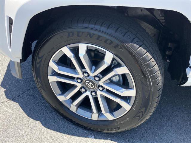 Certified 2025 Toyota 4Runner Limited AWD/4WD image 9