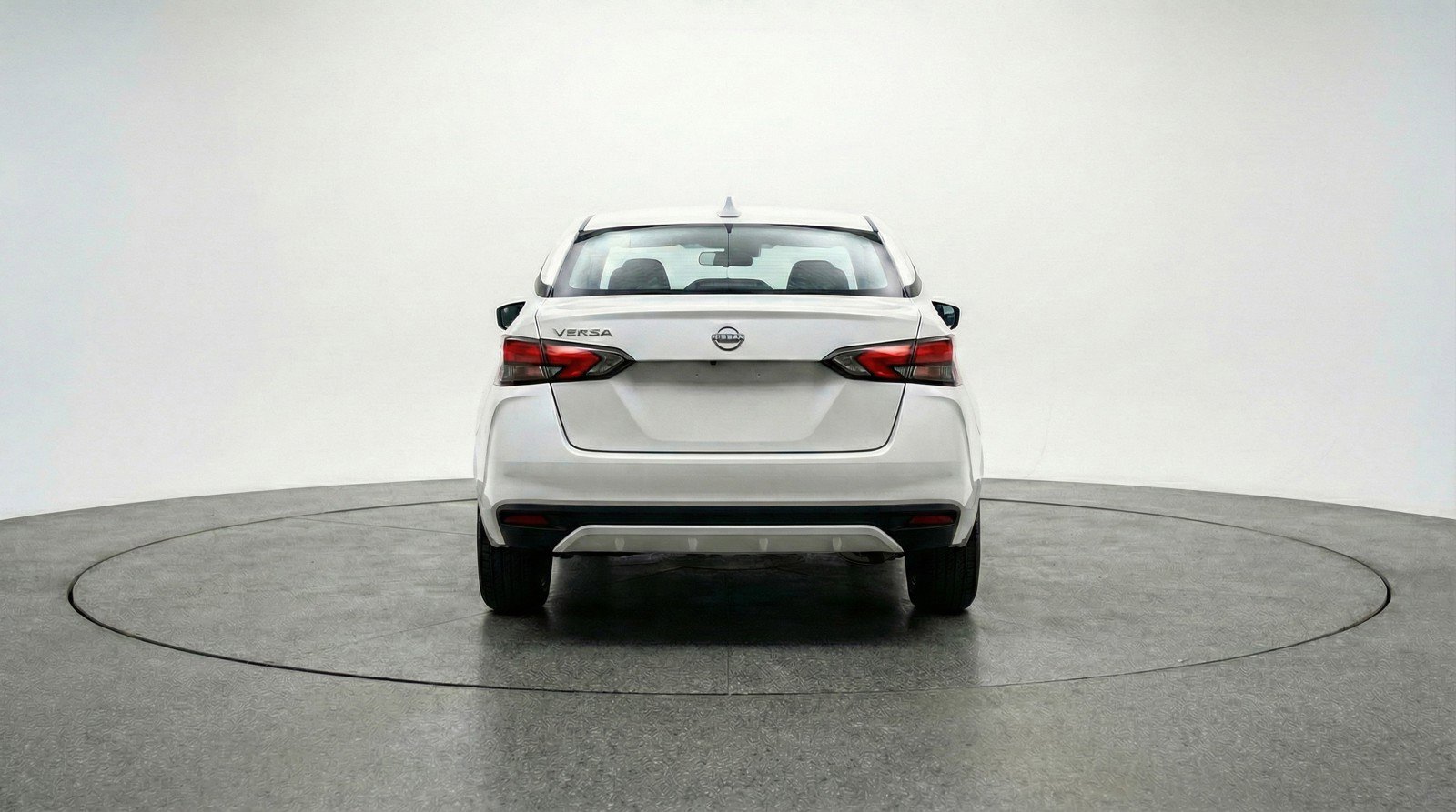 Used 2025 Nissan Versa SV image 7