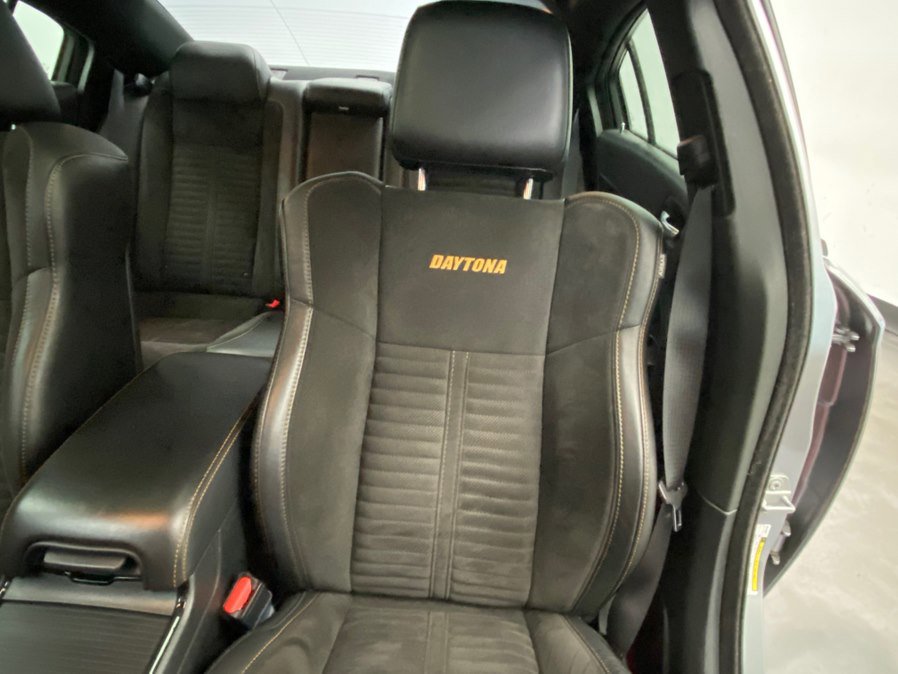 Used 2018 Dodge Charger R/T image 23