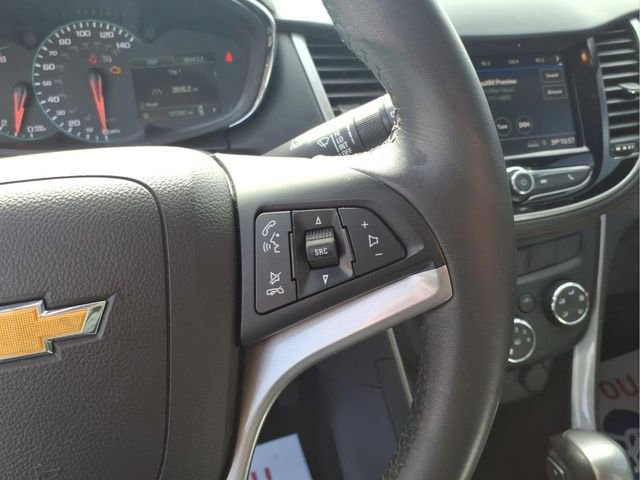 Used 2021 Chevrolet Trax LT w/ LT Convenience Package image 15