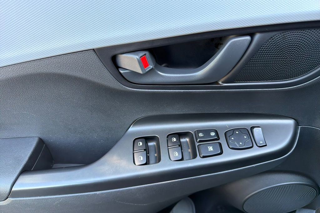 Used 2020 Hyundai Kona SEL FWD image 8