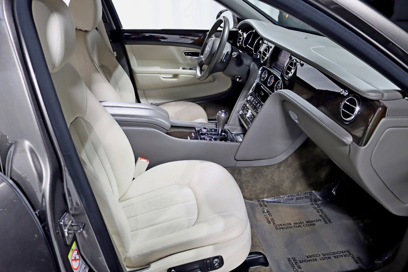 Used 2011 Bentley Mulsanne image 35