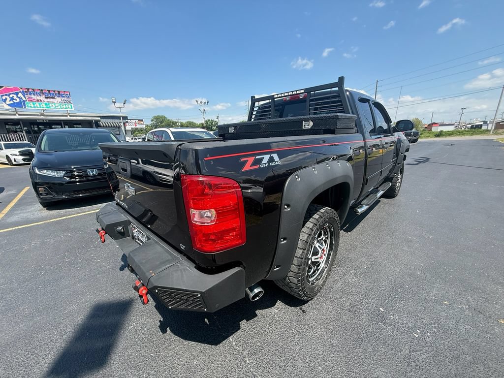Used 2009 Chevrolet Silverado 1500 LT w/ Power Pack Plus AWD/4WD image 3