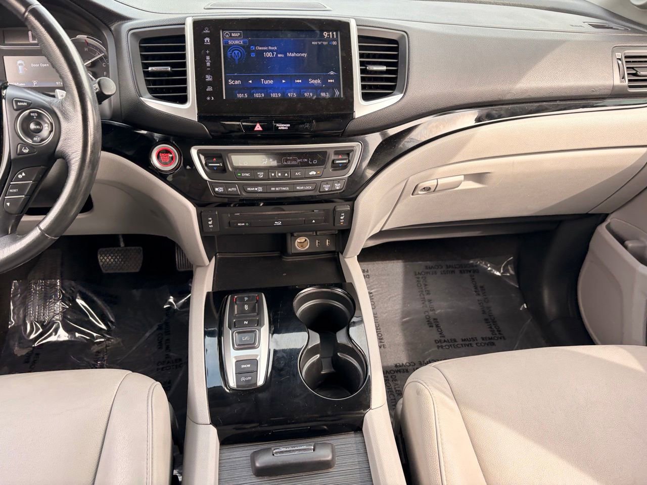 Used 2017 Honda Pilot Touring image 18