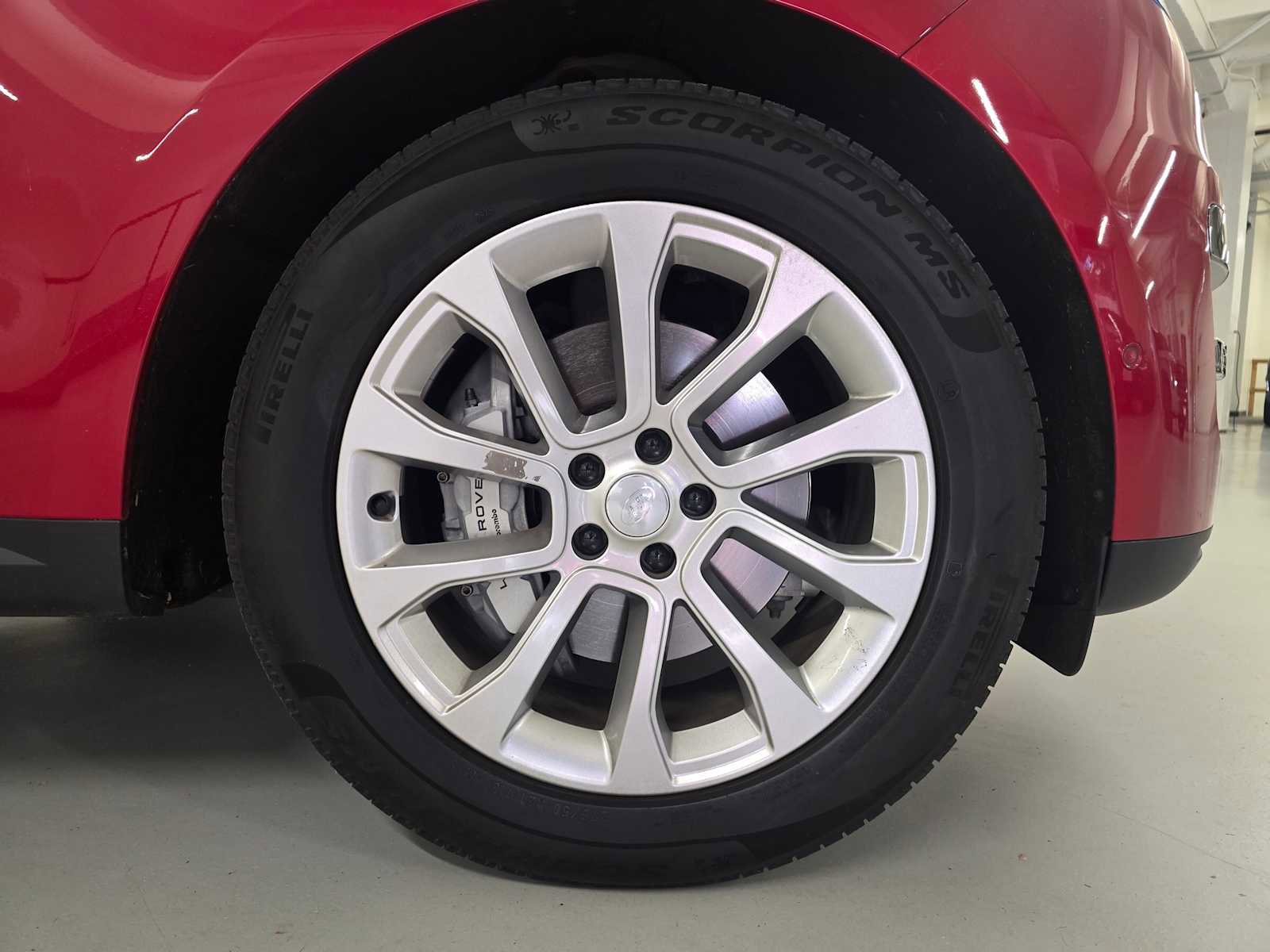 Used 2025 Land Rover Range Rover Sport SE AWD/4WD image 8
