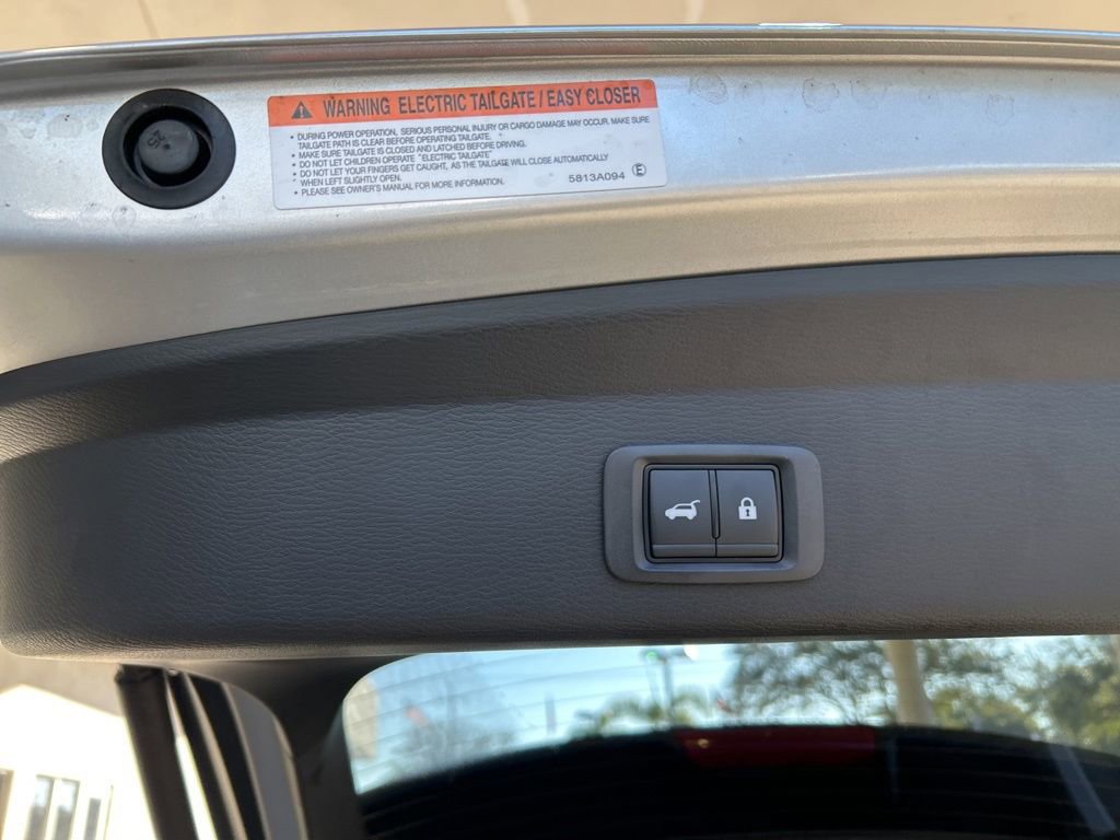 New 2025 Mitsubishi Outlander SE image 35