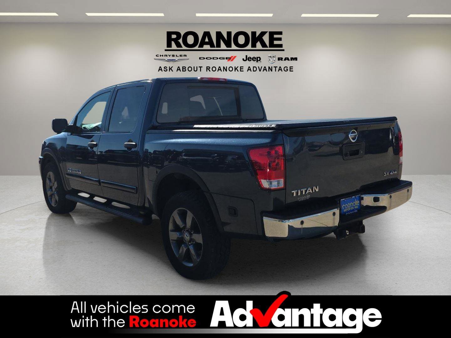 Used 2015 Nissan Titan SV w/ SV Value Truck Package image 11