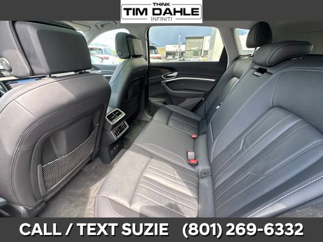 Used 2021 Audi e-tron Premium w/ Convenience Plus Package AWD/4WD image 17