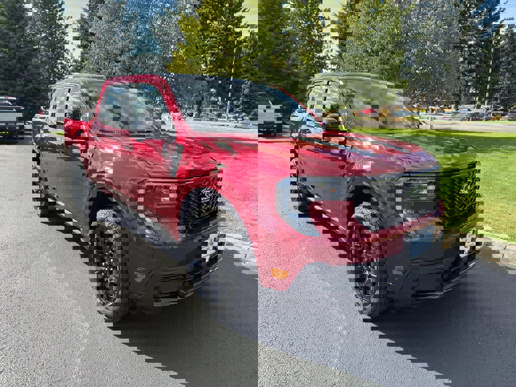 New 2025 Ford Maverick Lariat w/ Black Appearance Package