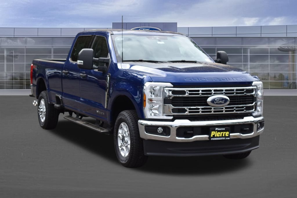 New 2026 Ford F350 XLT w/ FX4 Off-Road Package AWD/4WD image 2