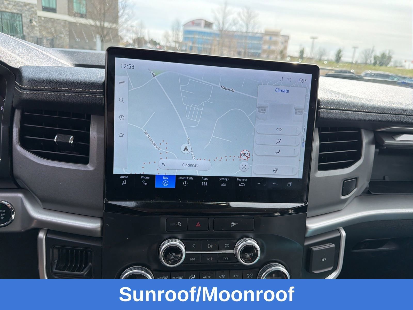 Used 2022 Ford Expedition XLT image 13