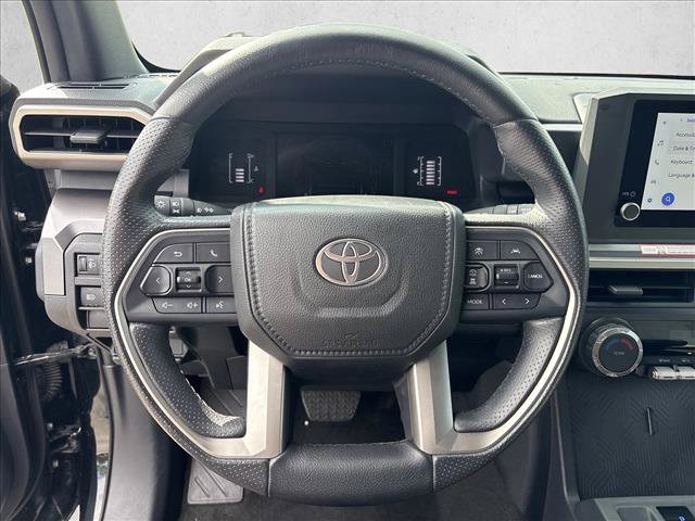 Certified 2025 Toyota 4Runner SR5 AWD/4WD image 17