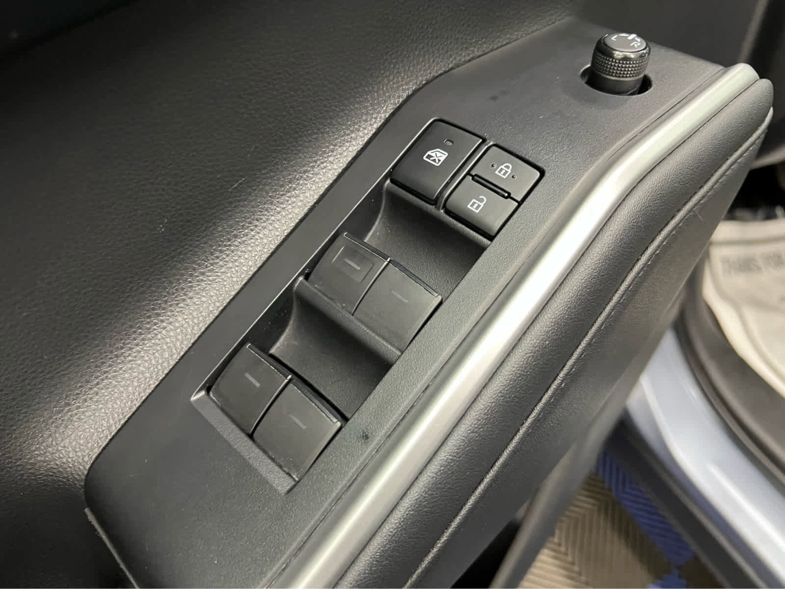 Used 2021 Toyota Highlander XLE image 15