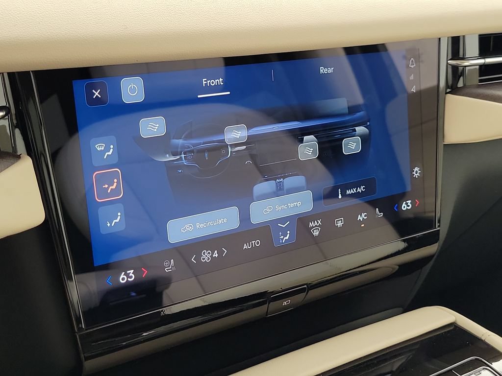 New 2027 Lincoln Navigator Premiere RWD image 28