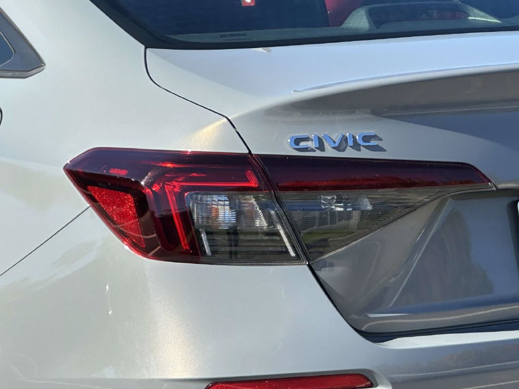 Used 2025 Honda Civic Sport image 8