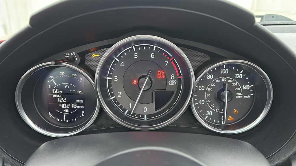 Used 2016 MAZDA MX-5 Miata Grand Touring image 2