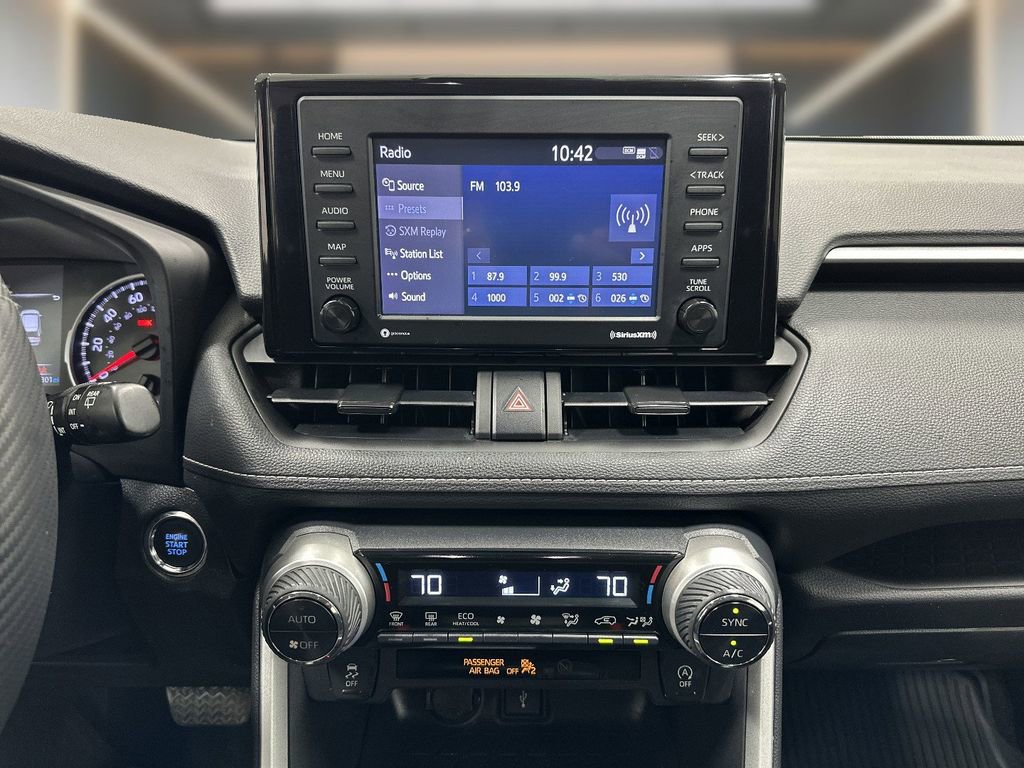 Used 2022 Toyota RAV4 XLE w/ Convenience Package FWD image 9