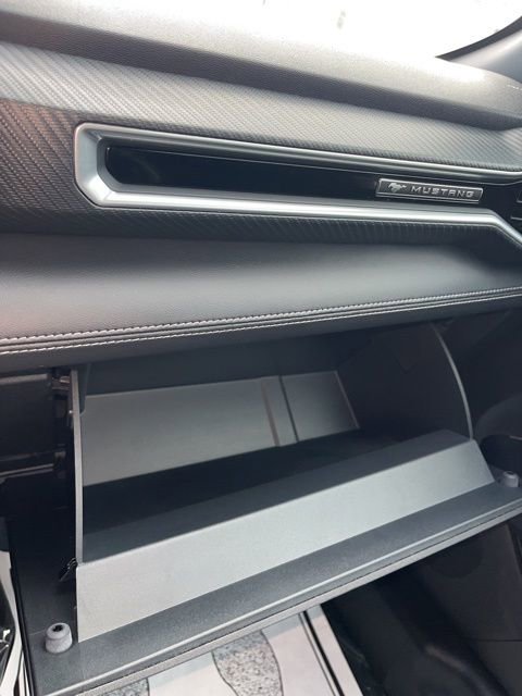 Used 2025 Ford Mustang Premium image 21