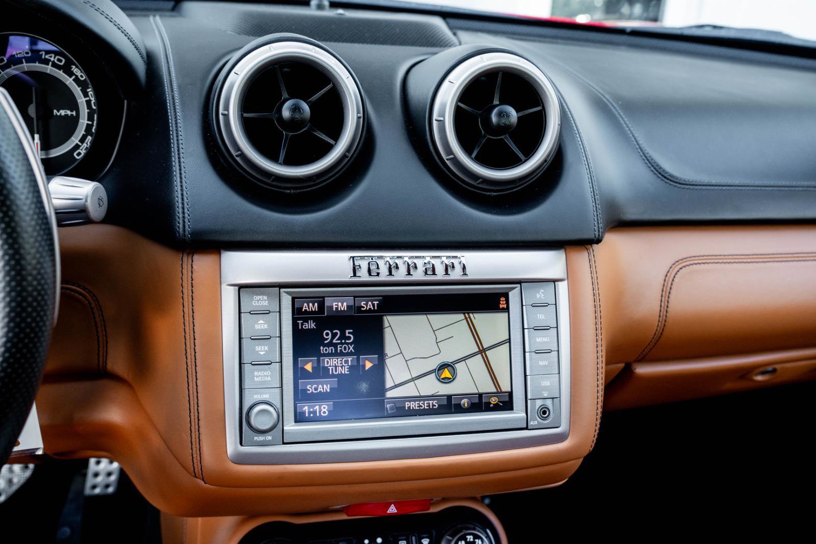 Used 2014 Ferrari California image 10