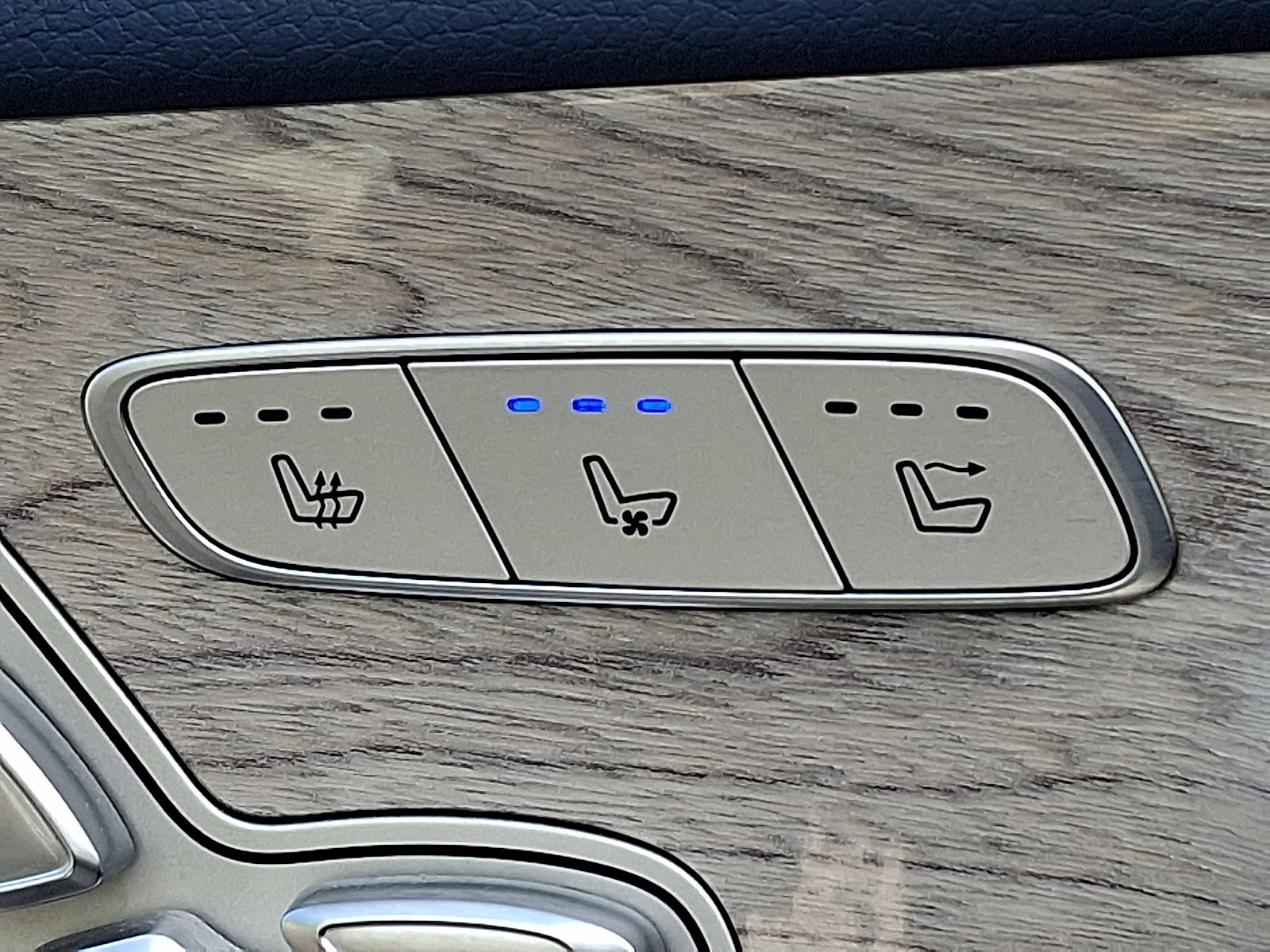 Certified 2019 Mercedes-Benz E 450 4MATIC Cabriolet image 25