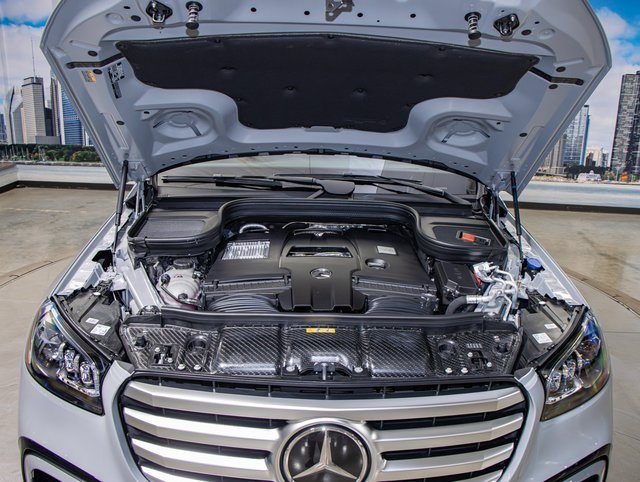 Certified 2025 Mercedes-Benz GLS 580 4MATIC image 5