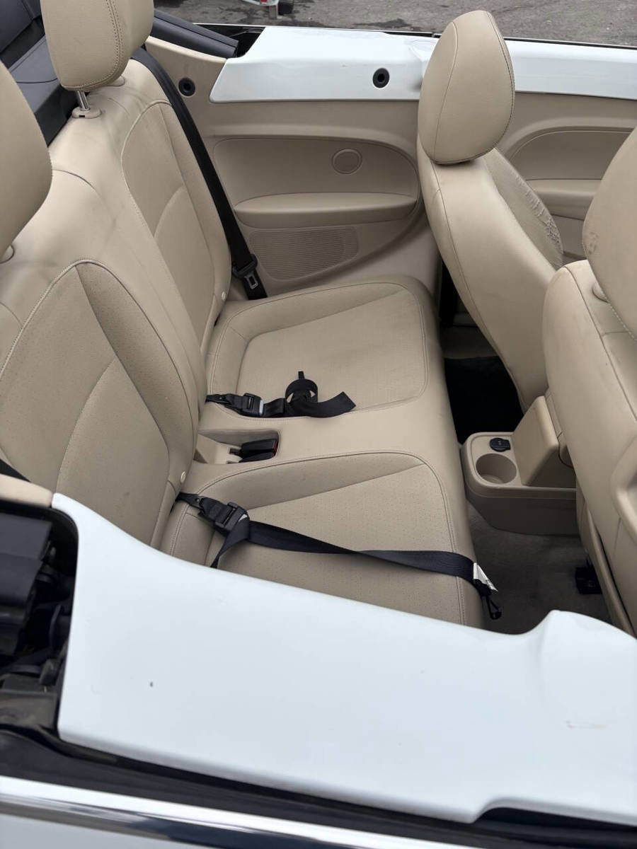 Used 2015 Volkswagen Beetle 1.8T FWD image 11