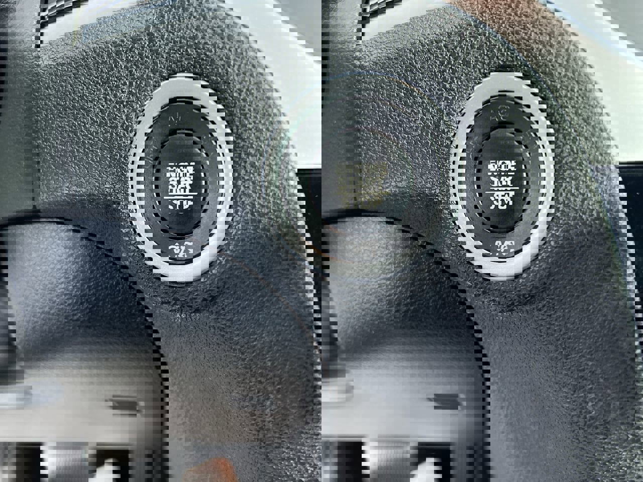 Used 2023 Chrysler 300 Touring w/ Sport Appearance Package image 21