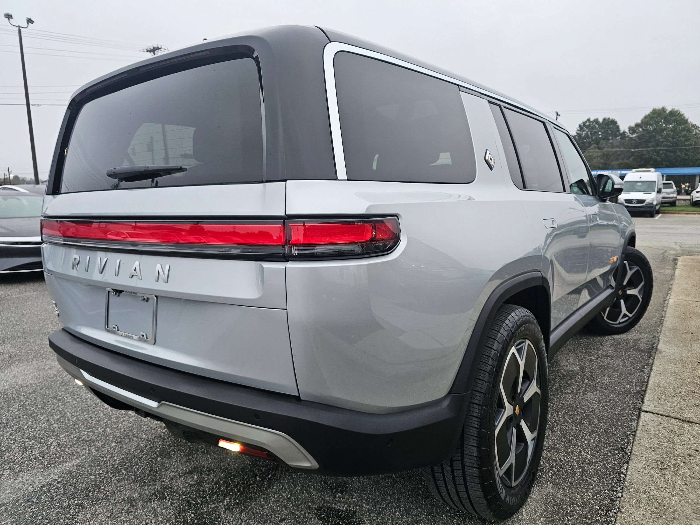Used 2024 Rivian R1S Adventure Quad AWD/4WD image 5