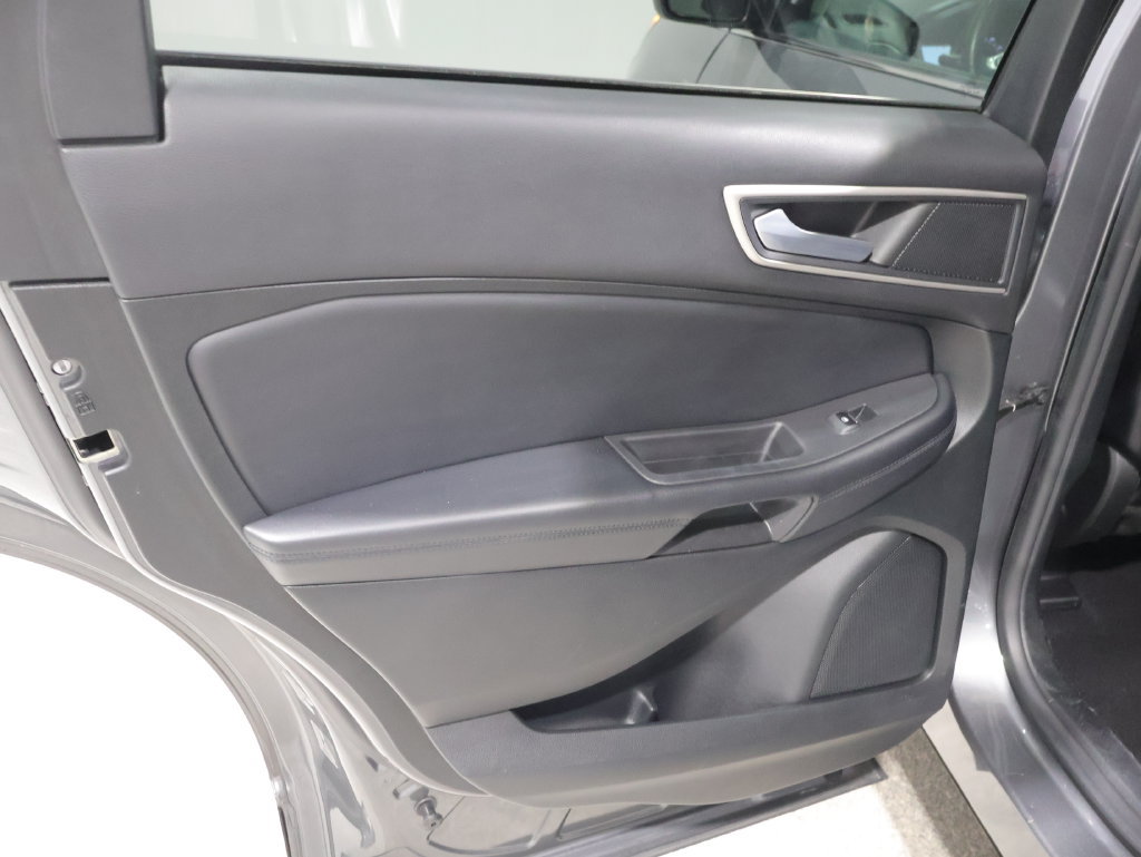 Used 2023 Ford Edge SEL AWD/4WD image 19