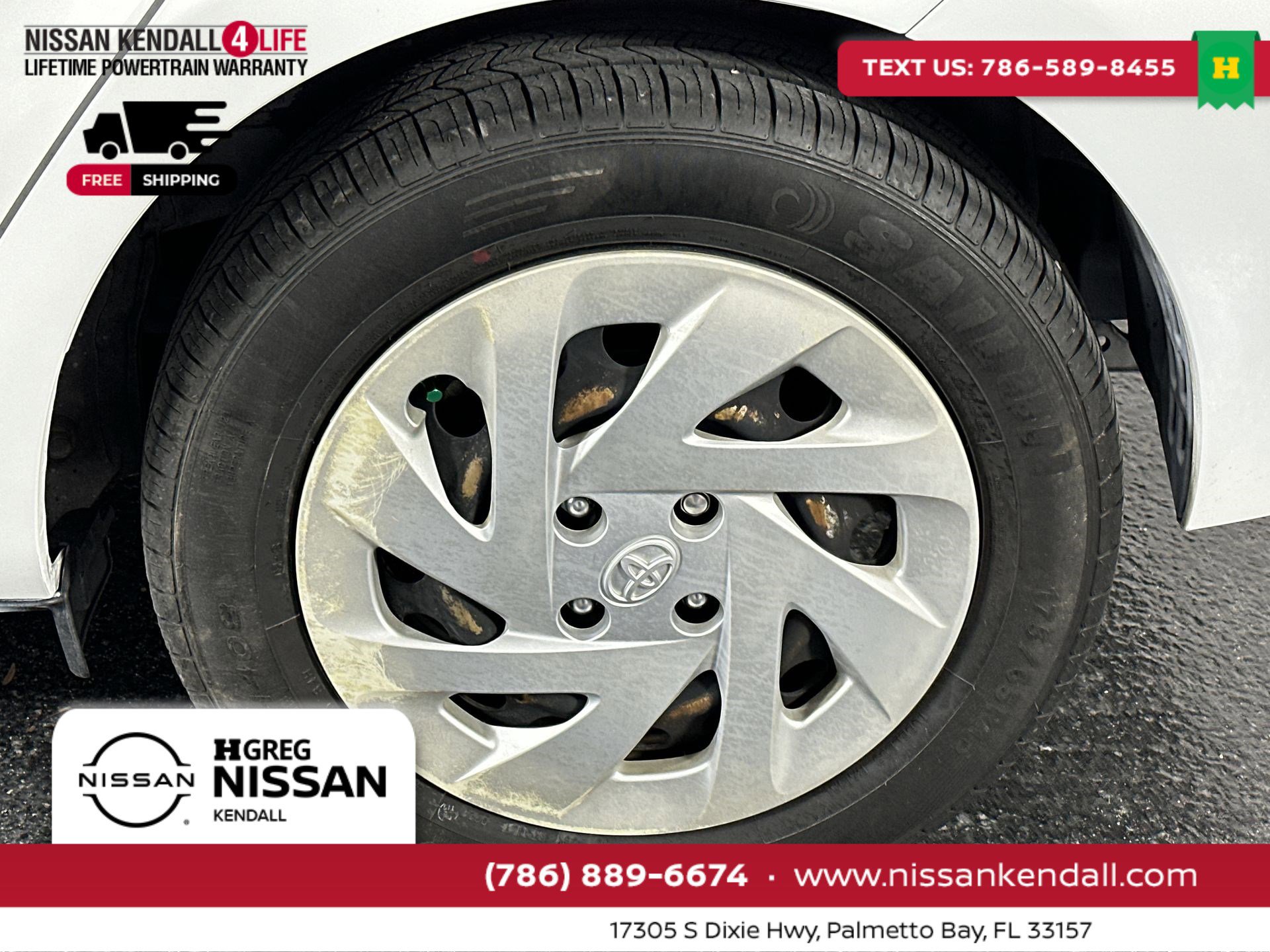 Used 2016 Toyota Prius C Two image 14