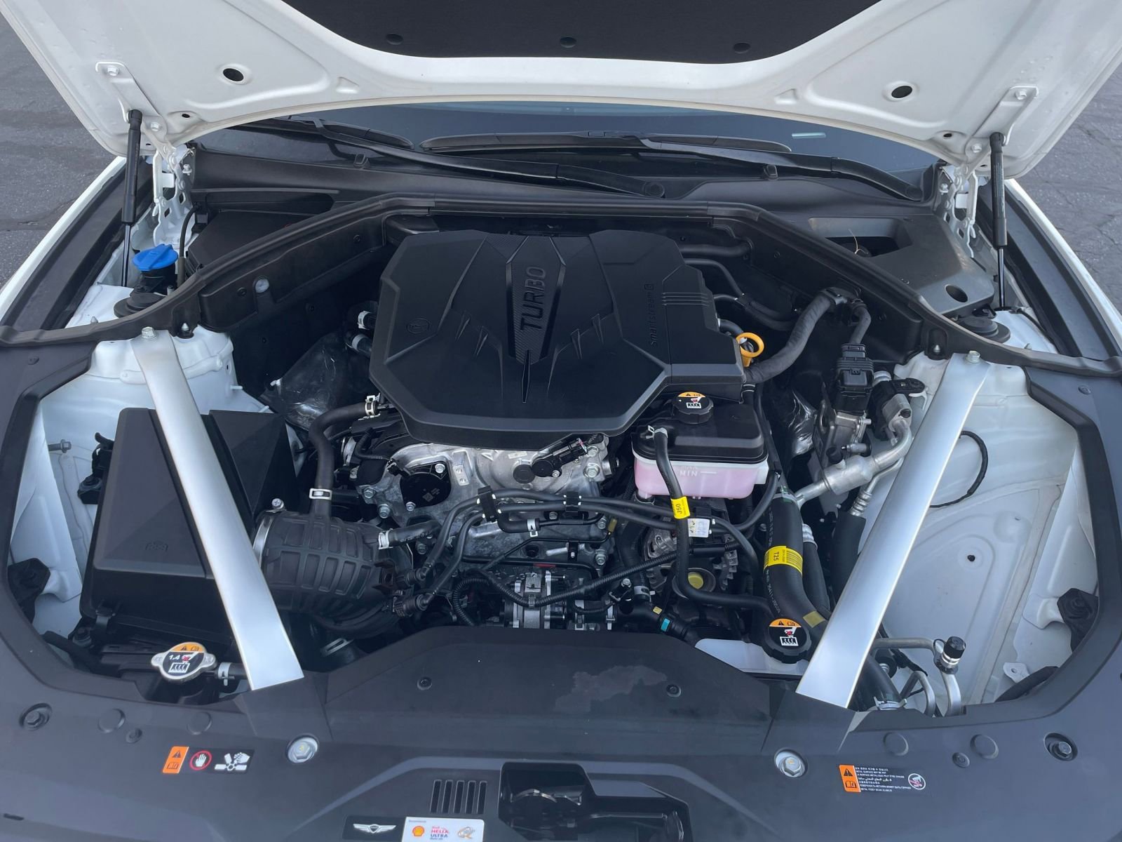 Used 2025 Genesis G70 2.5T image 34