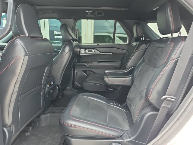Used 2025 Ford Explorer ST AWD/4WD image 15