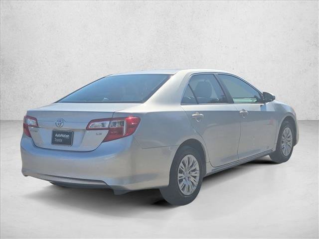 Used 2014 Toyota Camry LE FWD image 5