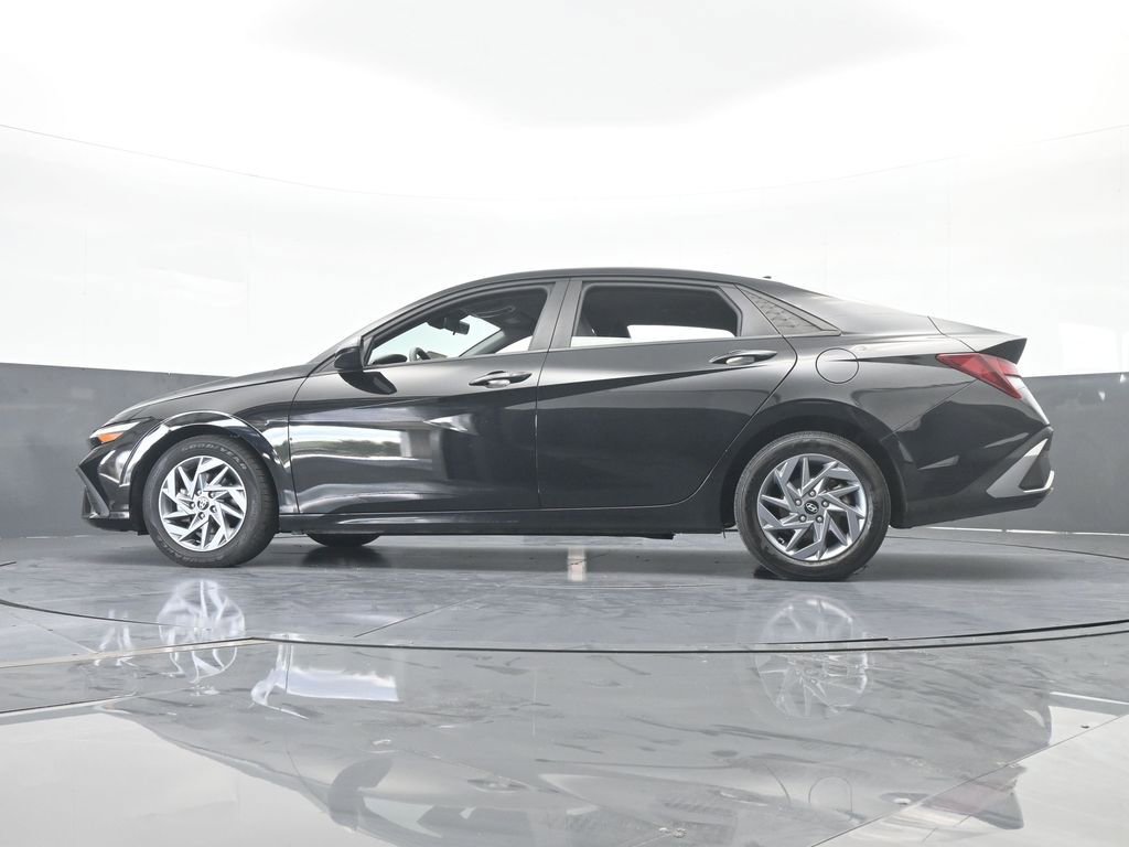 Used 2024 Hyundai Elantra SEL image 58