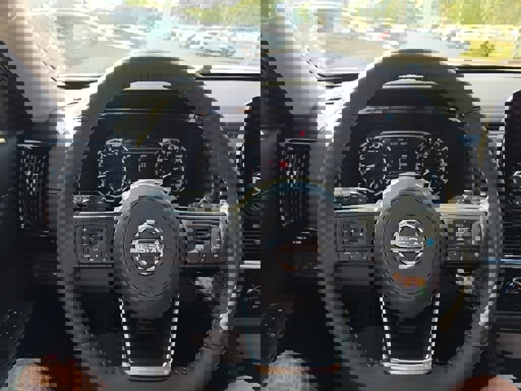 New 2025 Nissan Pathfinder SV image 20