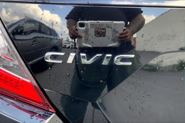 Used 2019 Honda Civic Sport image 7