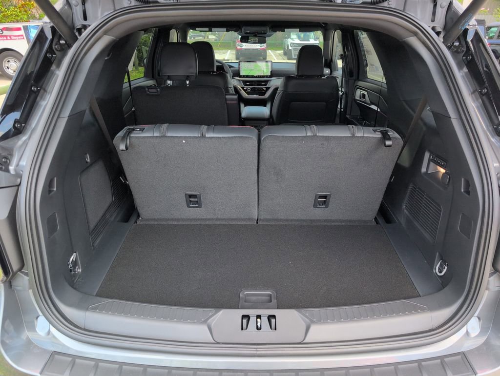 New 2026 Ford Explorer ST RWD image 28