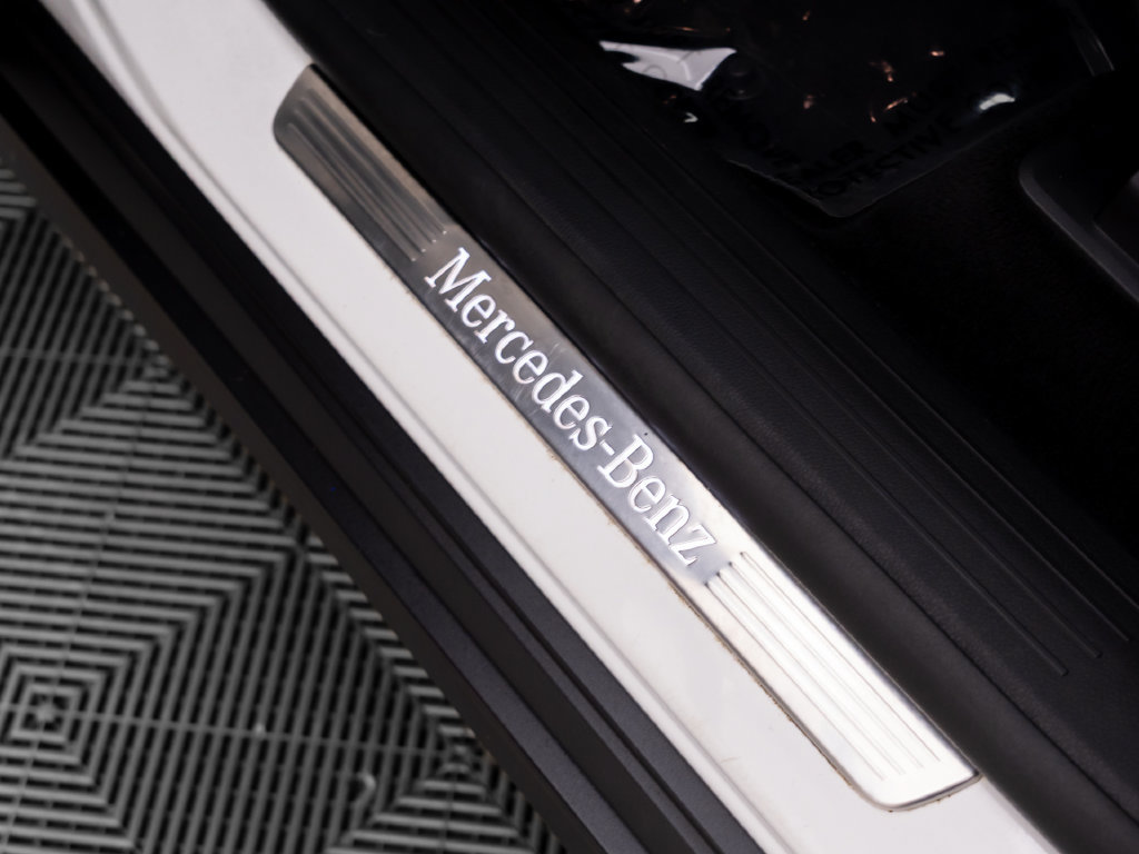 Used 2022 Mercedes-Benz GLS 450 4MATIC image 17