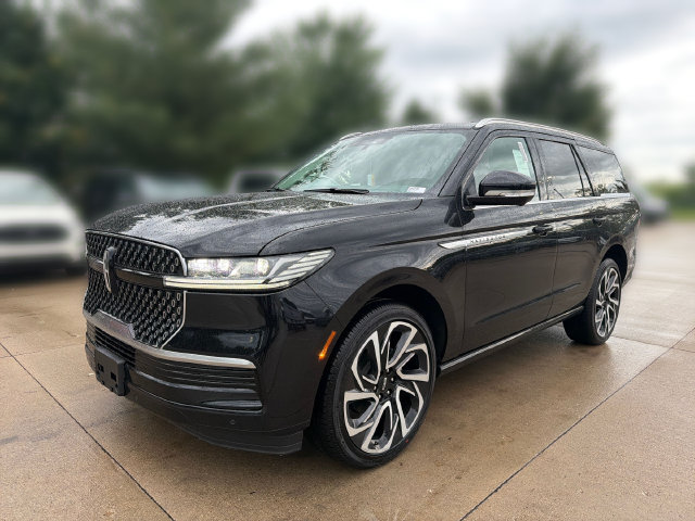 New 2026 Lincoln Navigator Reserve AWD/4WD image 11