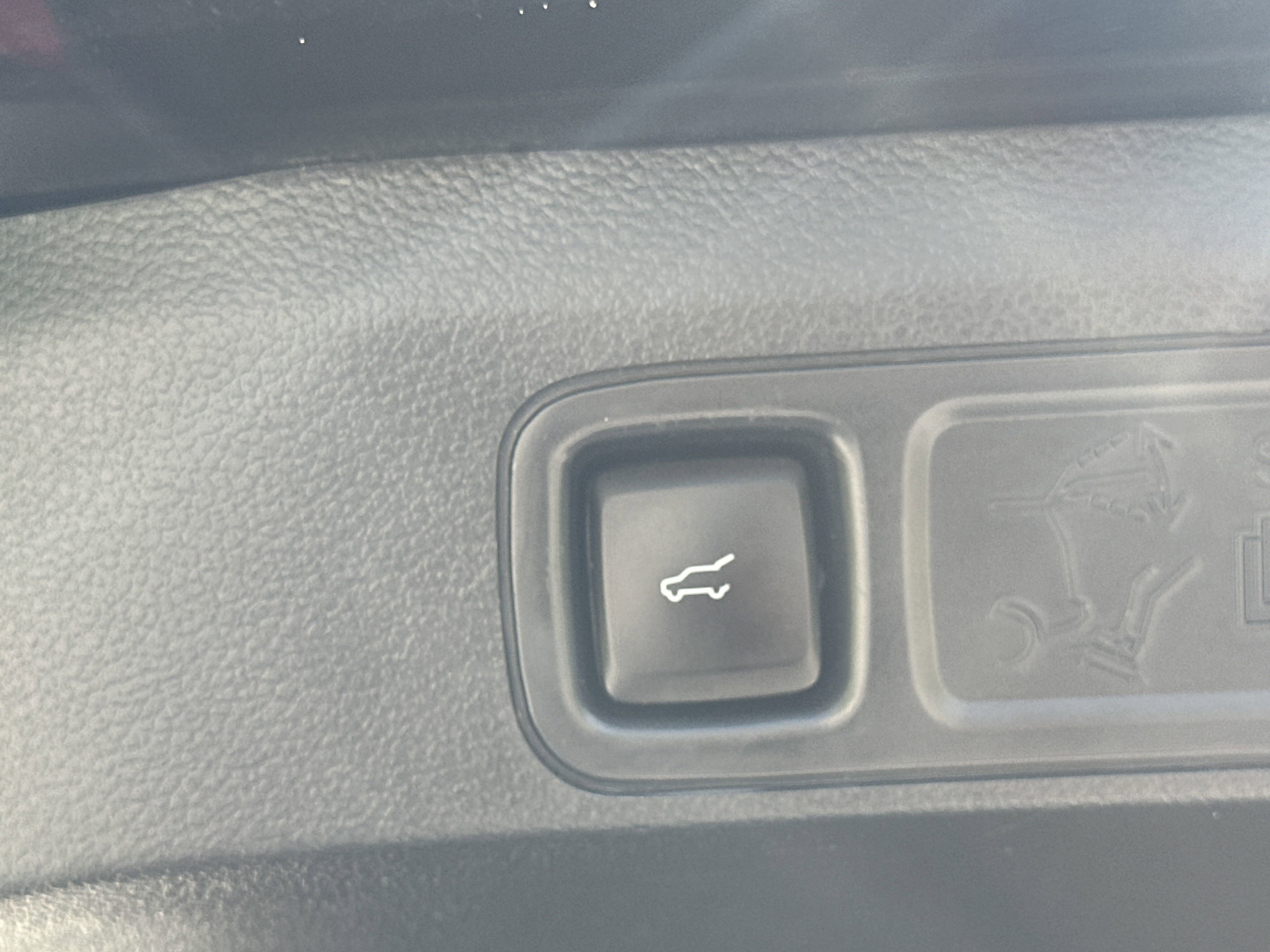 Used 2024 Ford Expedition Max XLT image 19