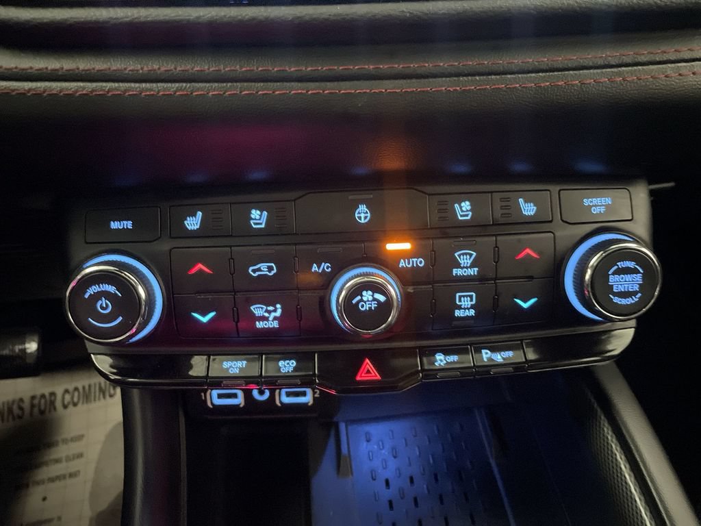 Used 2025 Dodge Durango R/T w/ Blacktop Package AWD/4WD image 12