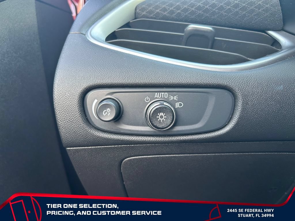 Used 2025 Chevrolet Malibu LT FWD image 18