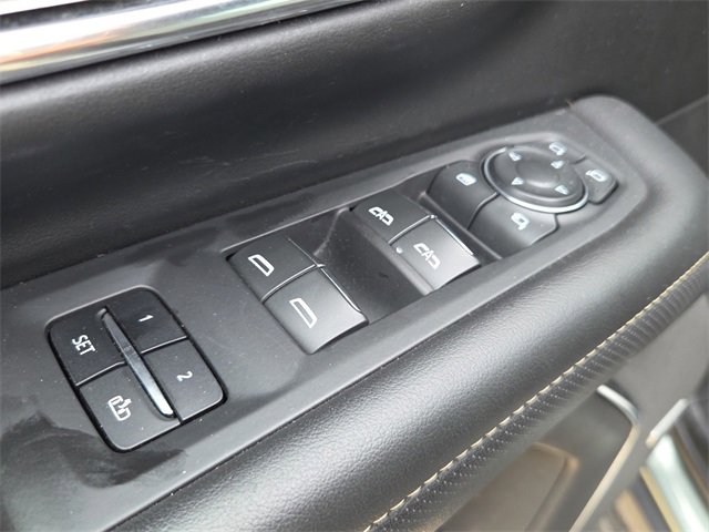 Used 2023 Chevrolet Suburban Premier image 24