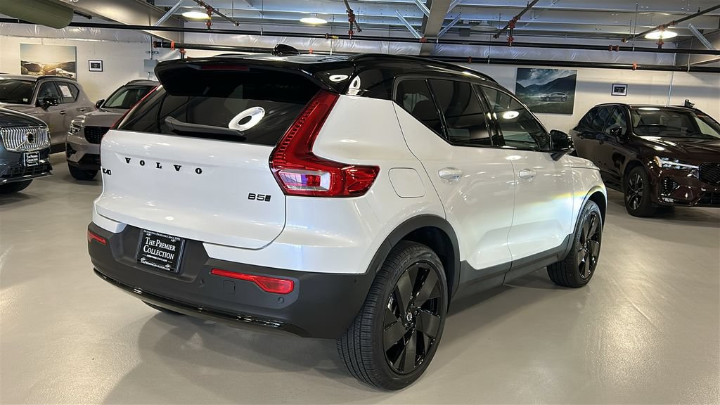 Used 2026 Volvo XC40 B5 Ultra w/ Climate Package AWD/4WD image 4