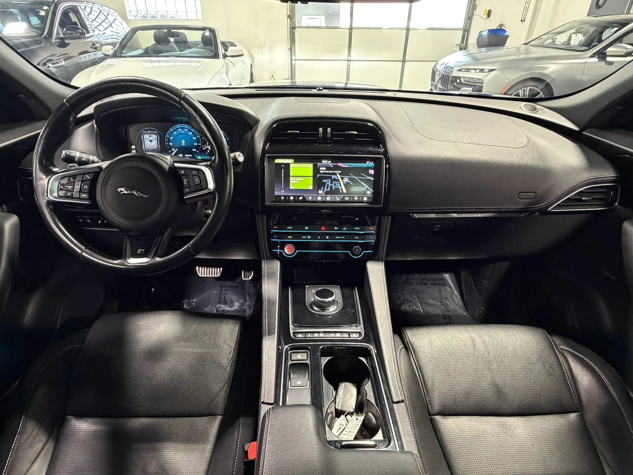 Used 2018 Jaguar F-PACE R-Sport AWD/4WD image 2